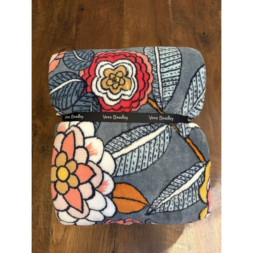 NWT Vera Bradley Throw Blanket In Tropical Evening